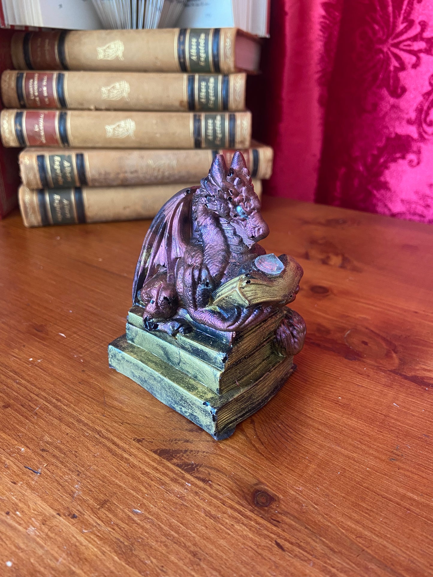 Handgjord bokdrake