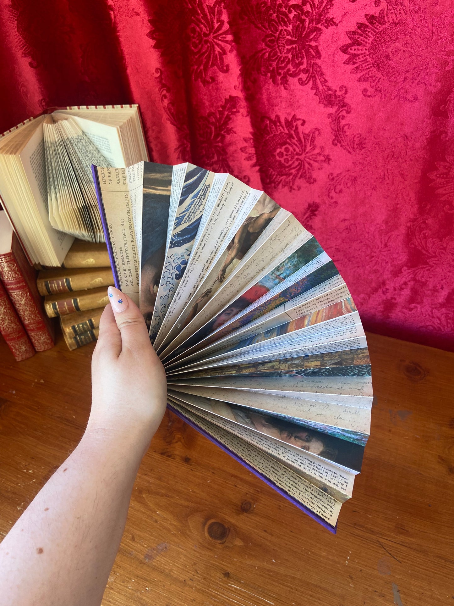 Book fan - The gallery