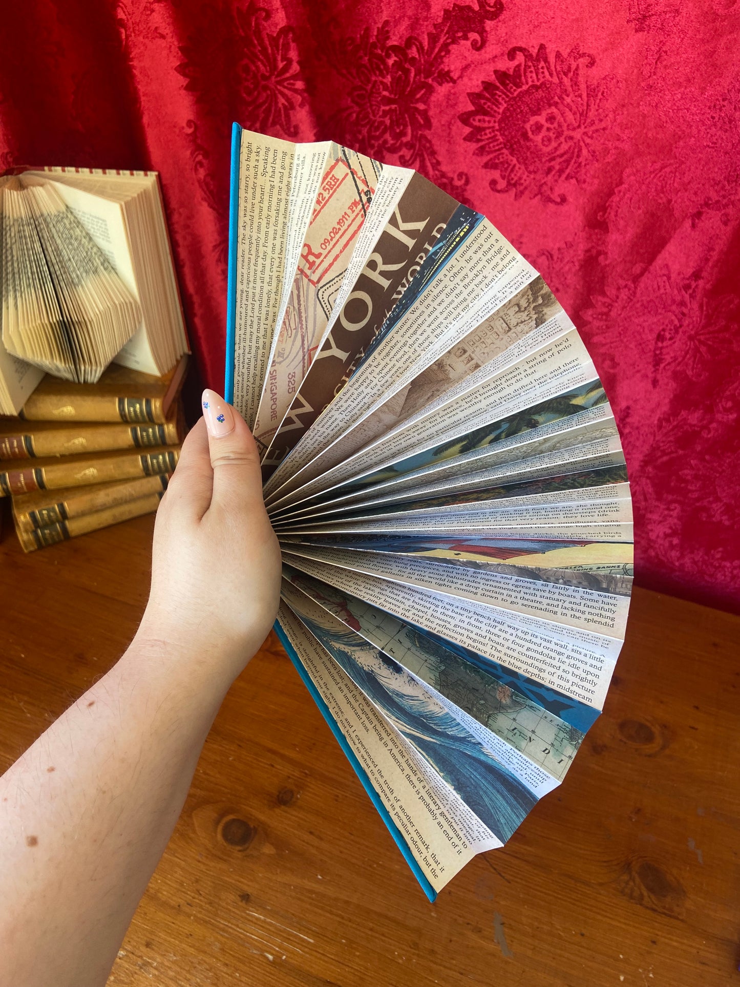 Book fan - Around the world